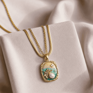 Pearl Tide Pendant.